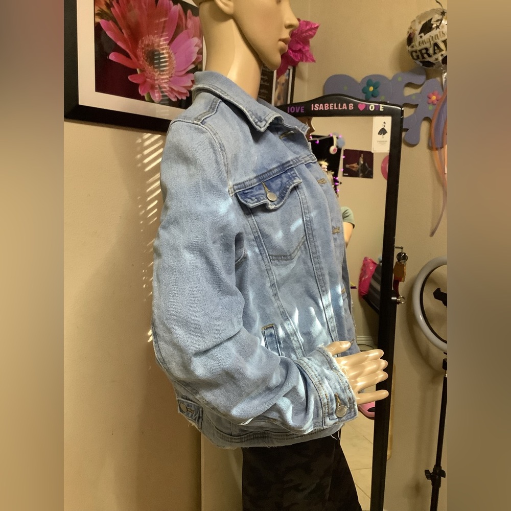Universal thread jean jacket - Picture 2 of 12